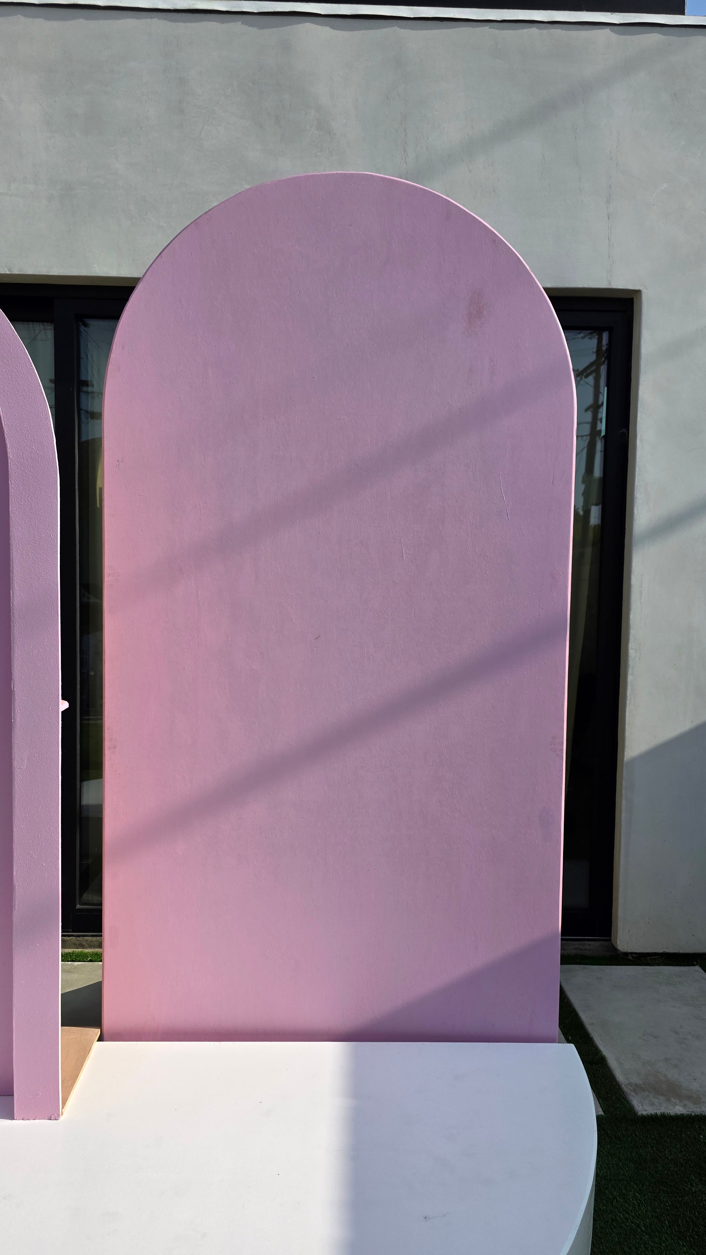 Rounded Backdrop Panel – Elegant Modern Display